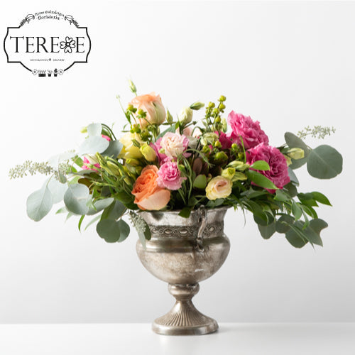 Arreglo Floral en Copón Matálico Plateado